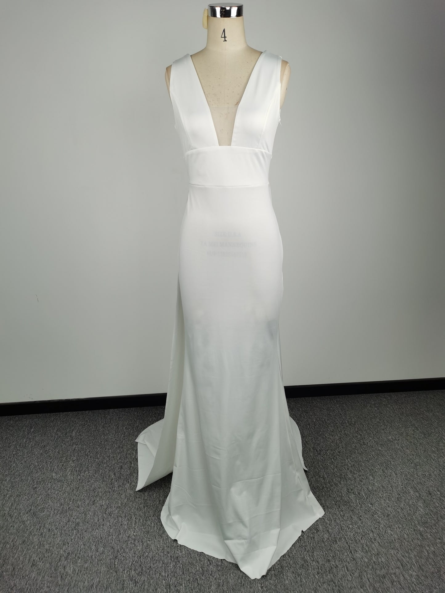 VNeck Wedding Dress | Sleeveless White Gown with Long Tail | noémi