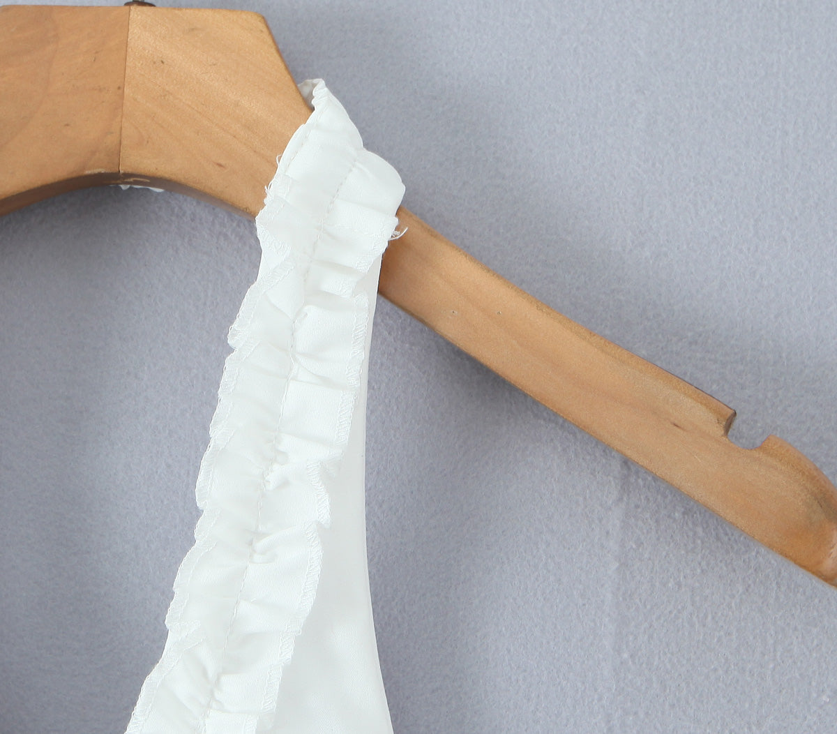 Ruffled Halter Crop Top | Slim Fit Backless | noémi