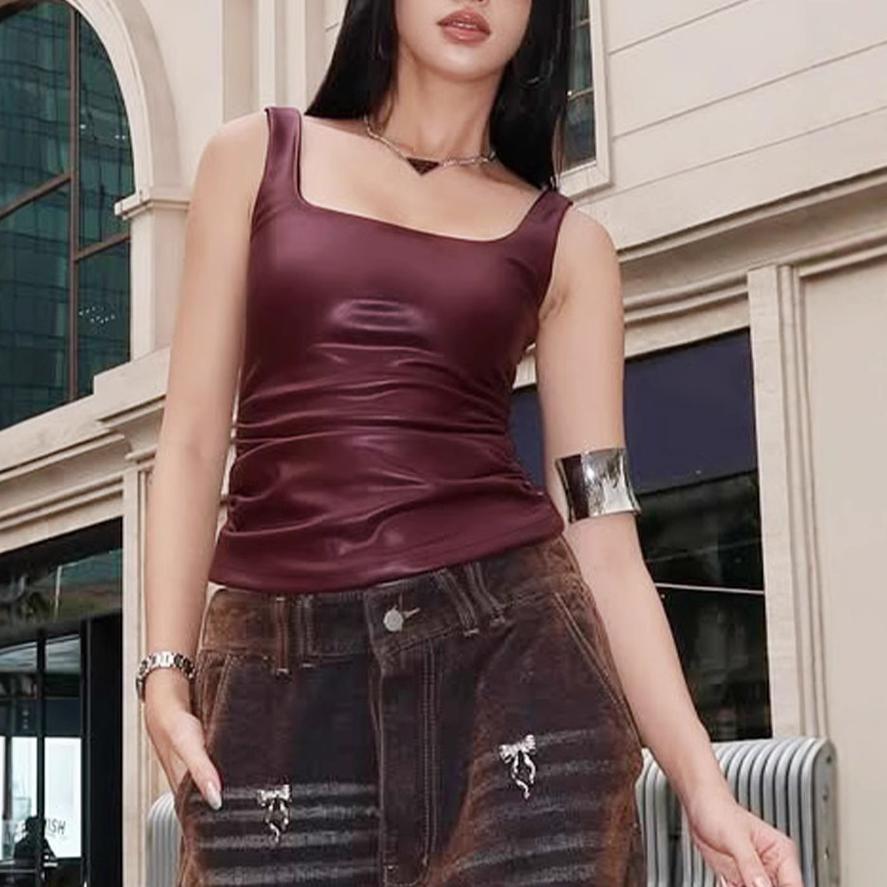 Solid Color | Slim Fit | Sling Strap | Minimal Tank Top | noémi