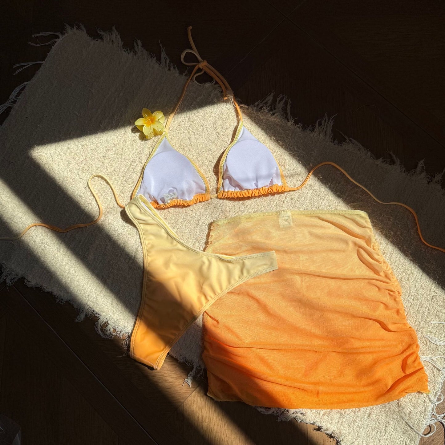 Gradient Color Three Piece Bikini Swimsuit Set for Women | noémi