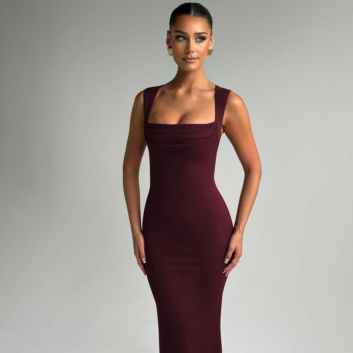 Women's Slim Fit Square Neck Sleeveless Dress | noémi