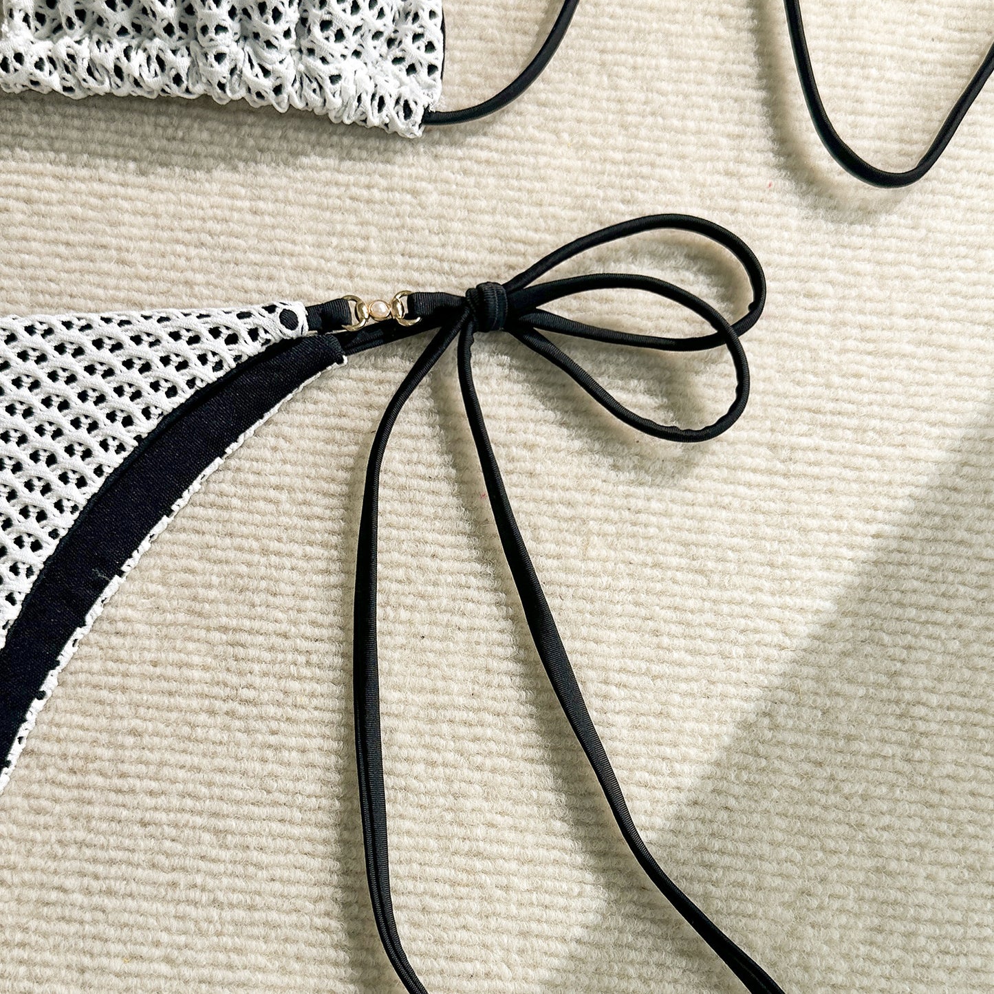 Knitted Cutout Bikini Set with Hollow Design and Split Detail | noémi