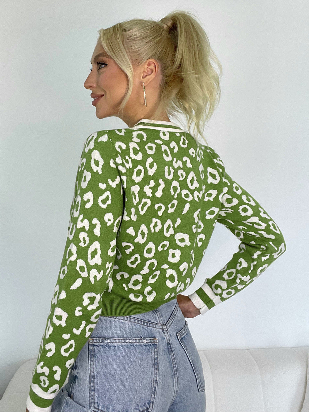 Leopard Print Knitted Cardigan | Cozy Short Sweater for Women | noémi