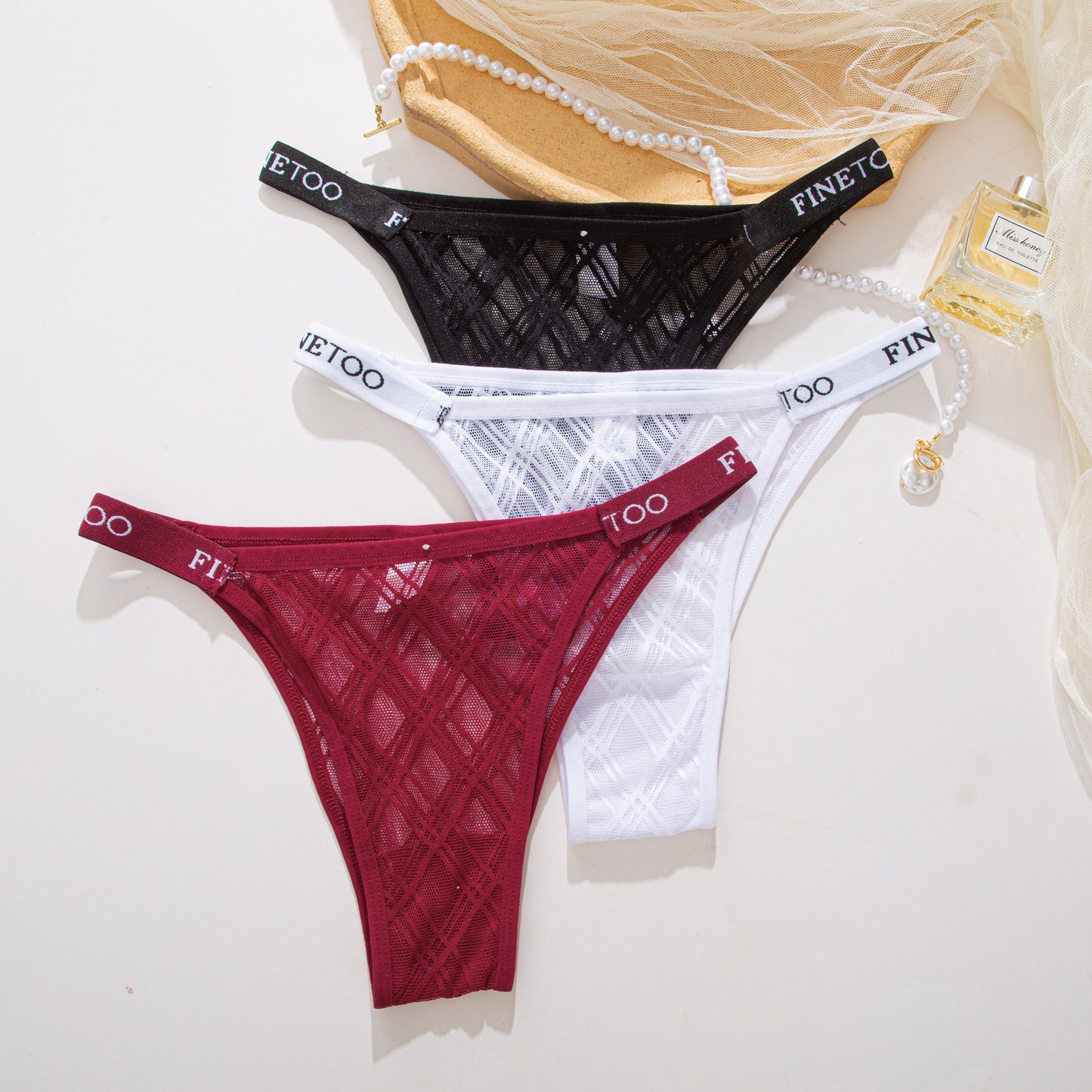 Seamless Cutout Briefs with Letter Belt Three Pack for Women | noémi