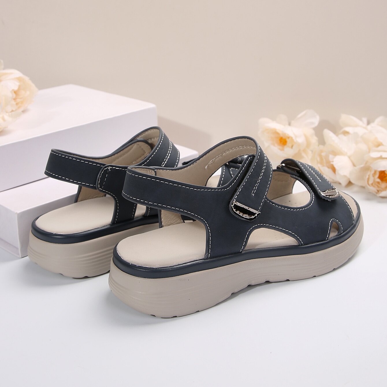 Women’s Cushioned Velcro Platform Sandals | noémi