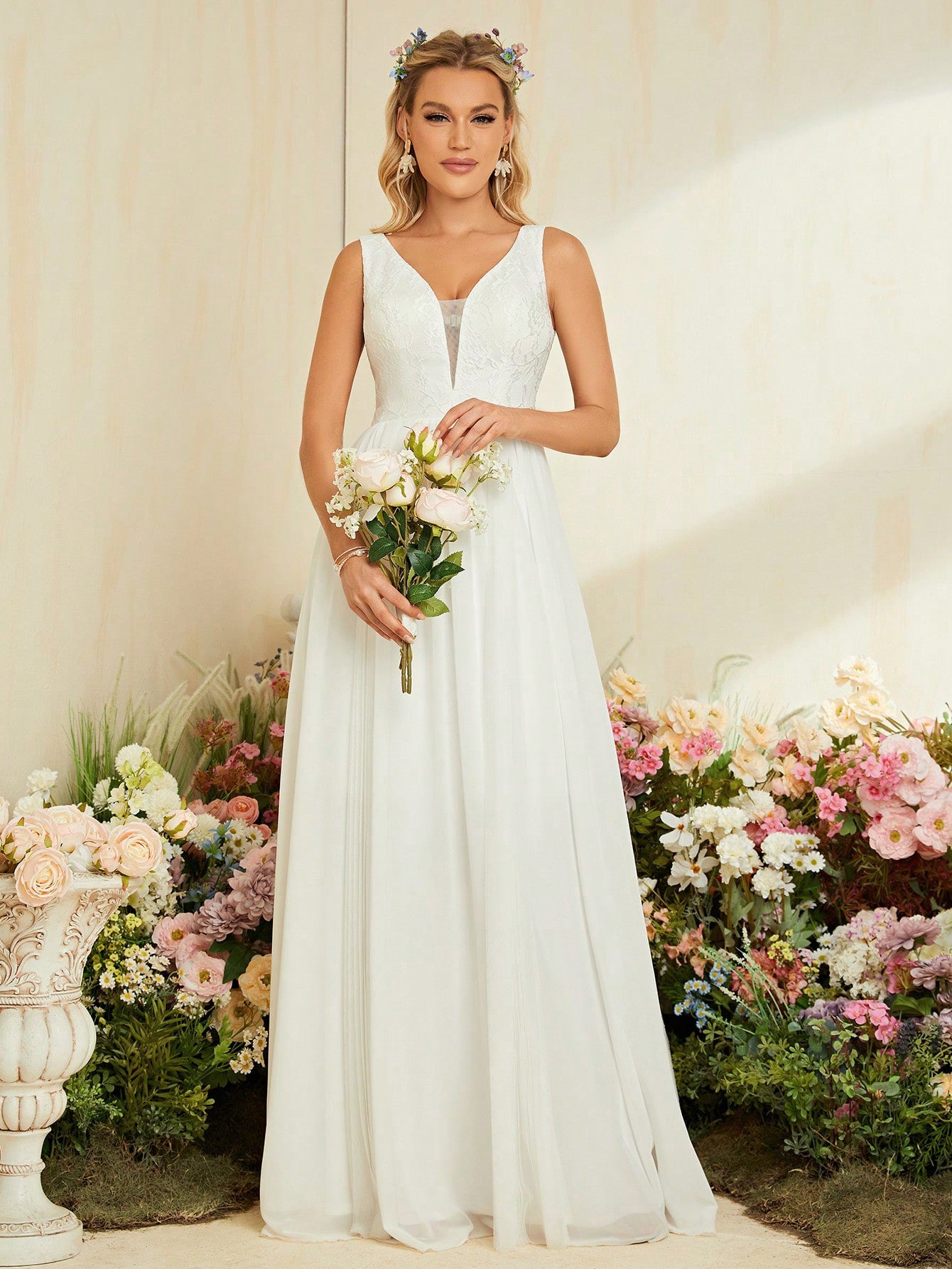 Deep VPlunge Neck Dress | Sleeveless Dress | noémi