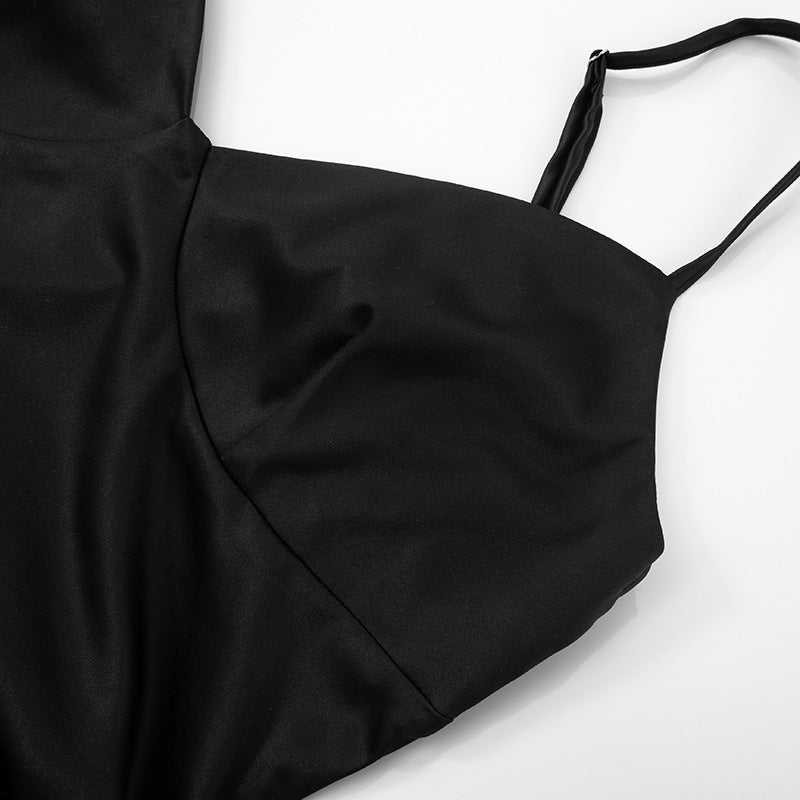 Lace Patchwork Black Dress with Slim Fit and Adjustable Straps | noémi