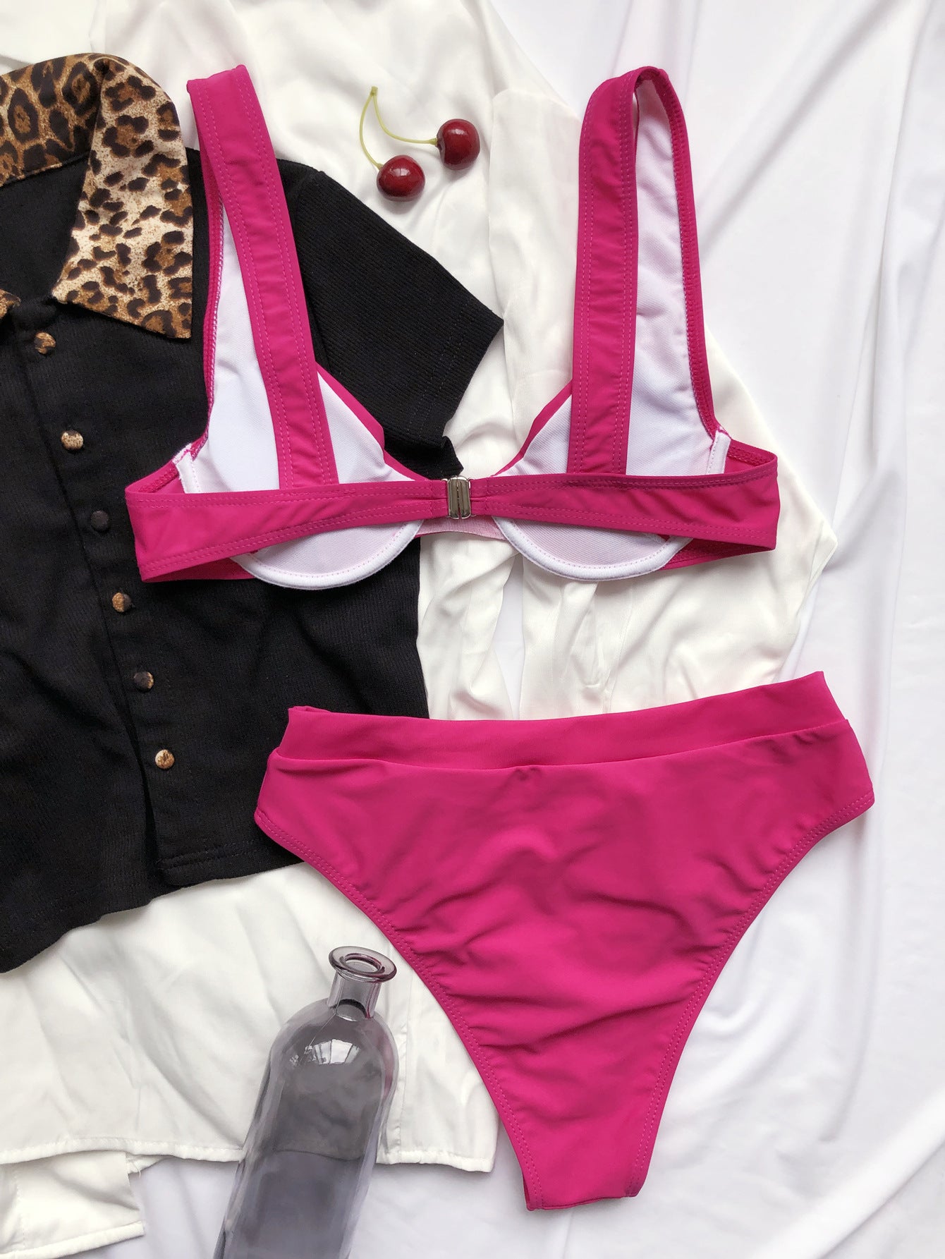 Split Bikini | Women’s TwoPiece Swimsuit | noémi