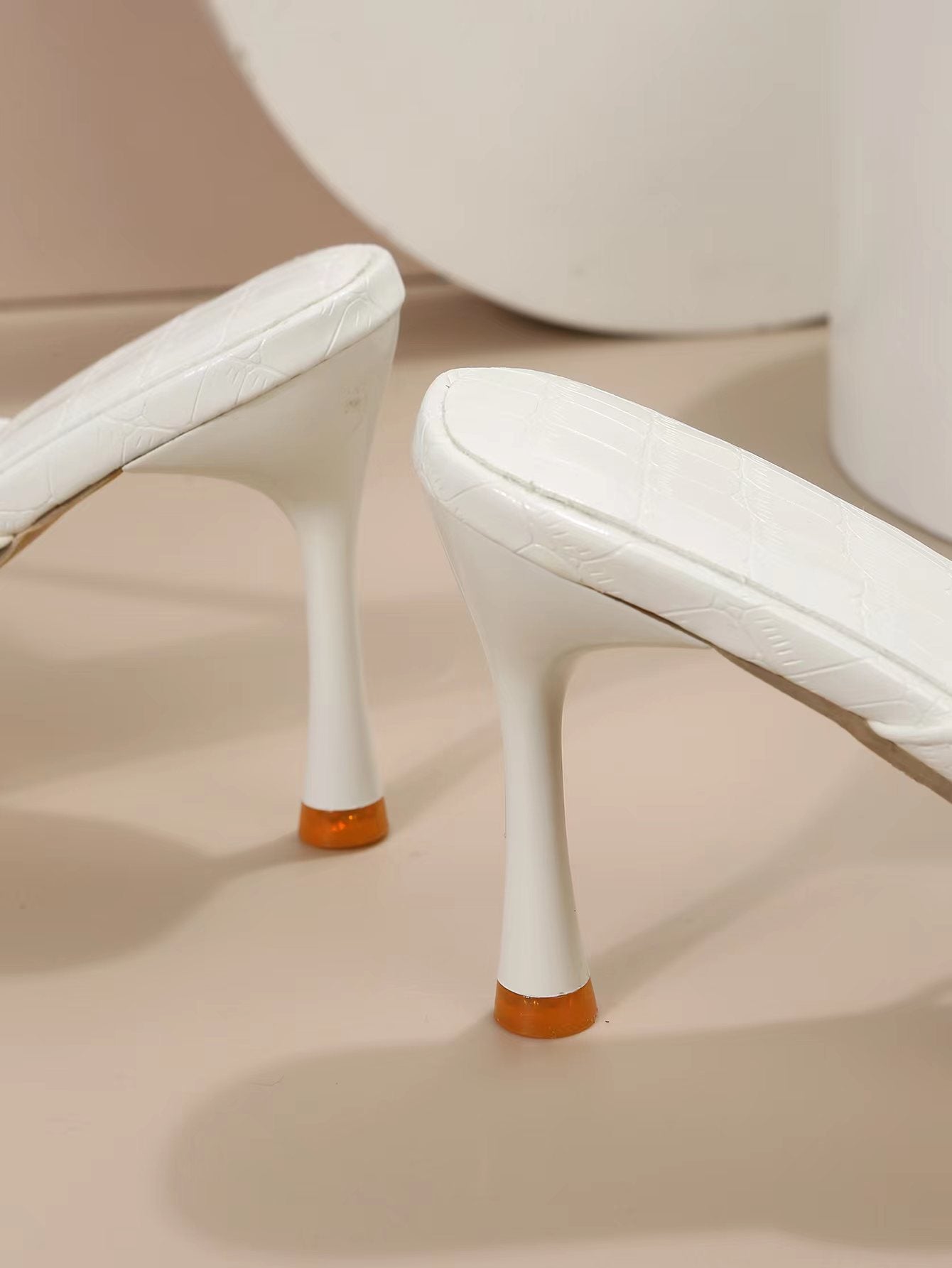 High Heel Flip Flops | Square Toe Stiletto Sandals with Stylish Sub Pattern | noémi