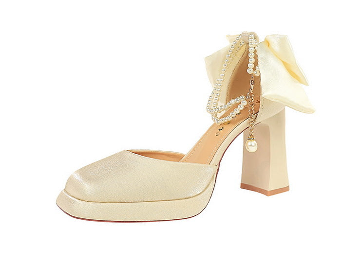 Velvet Block Heel Ankle Strap Pumps with Pearl | noémi