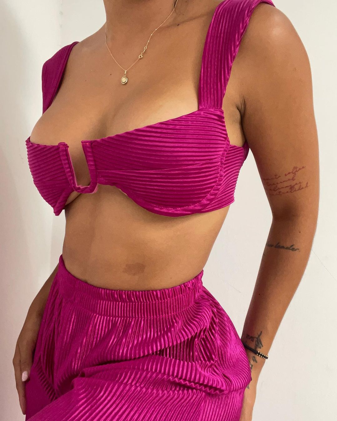 Womens Two Piece Suit | Pleated Backless Vest Straight Pants | noémi