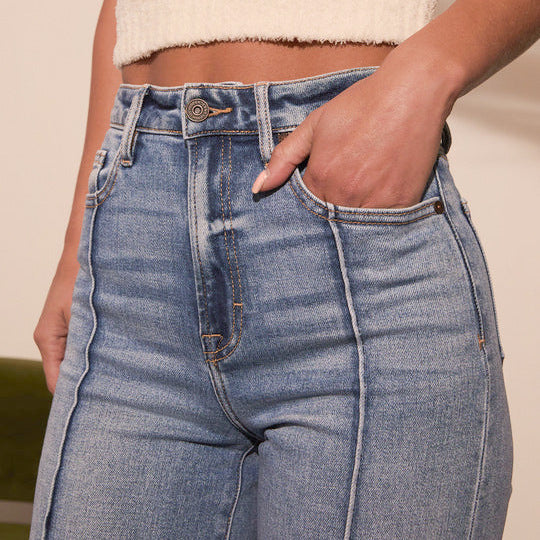Women’s Classic Solid Straight Leg Jeans | High Waist | noémi