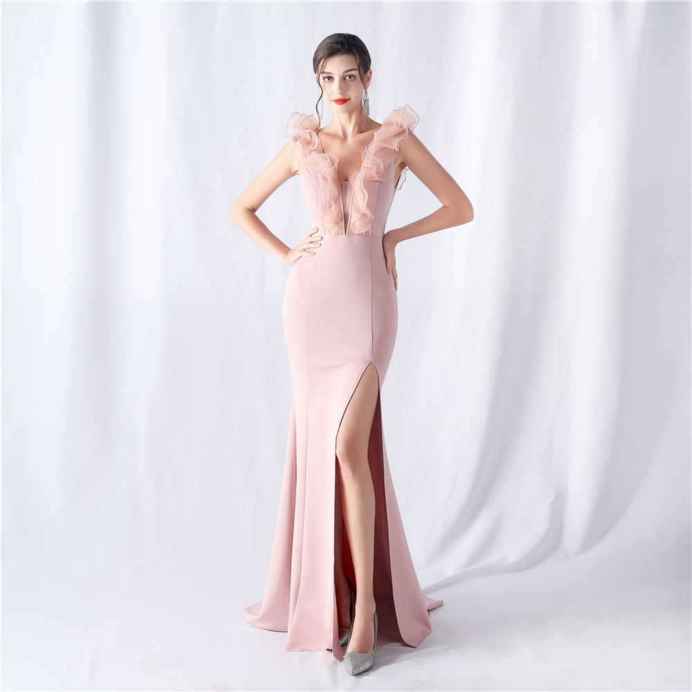 Dress with Neckline Flowing Skirt and High Slit | noémi