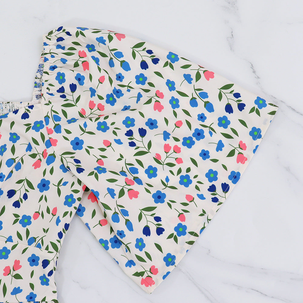 Floral Print V Neck Pleated Dress with Lightweight Fabric | noémi