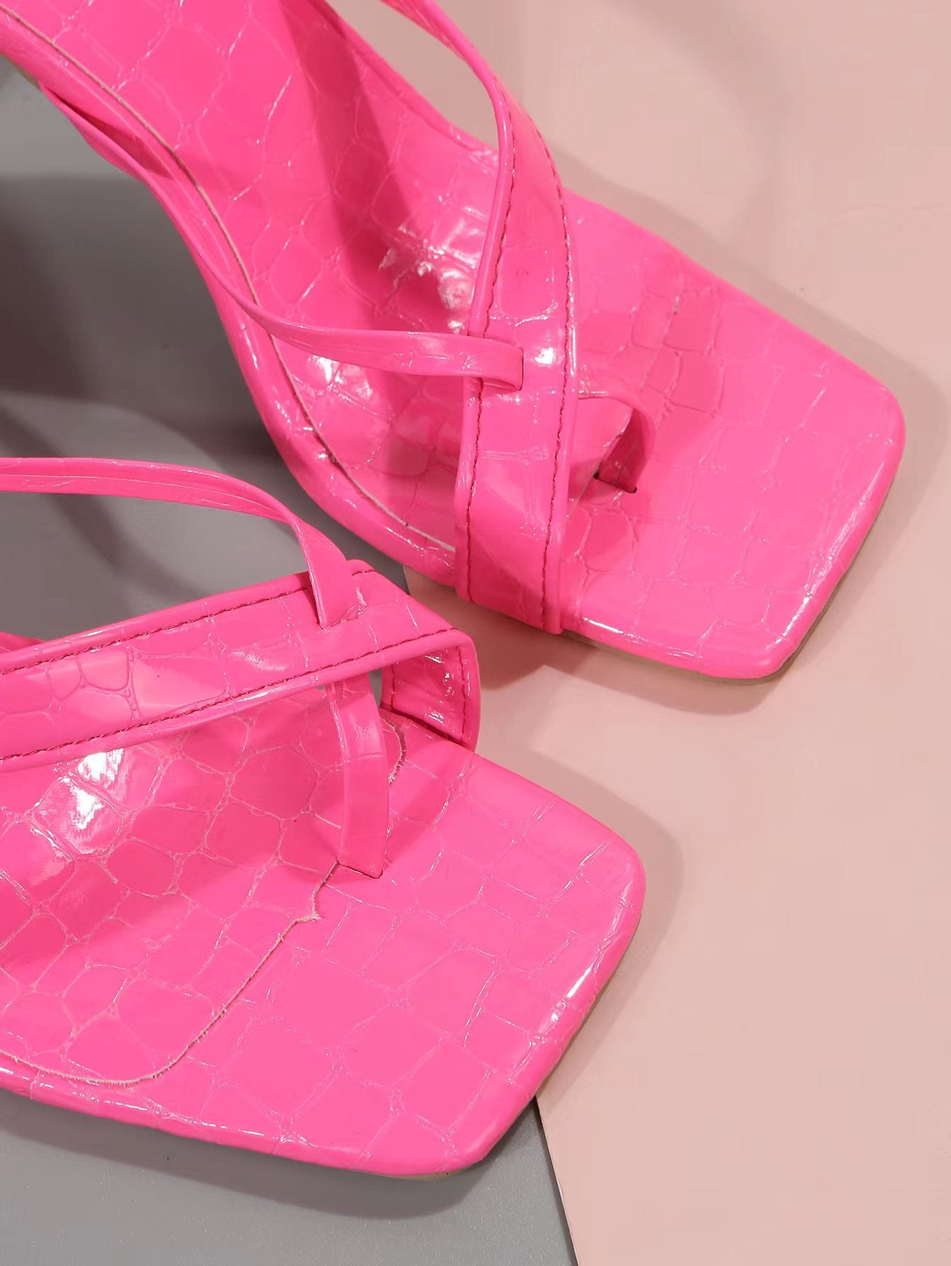 High Heel Flip Flops | Square Toe Stiletto Sandals with Stylish Sub Pattern | noémi