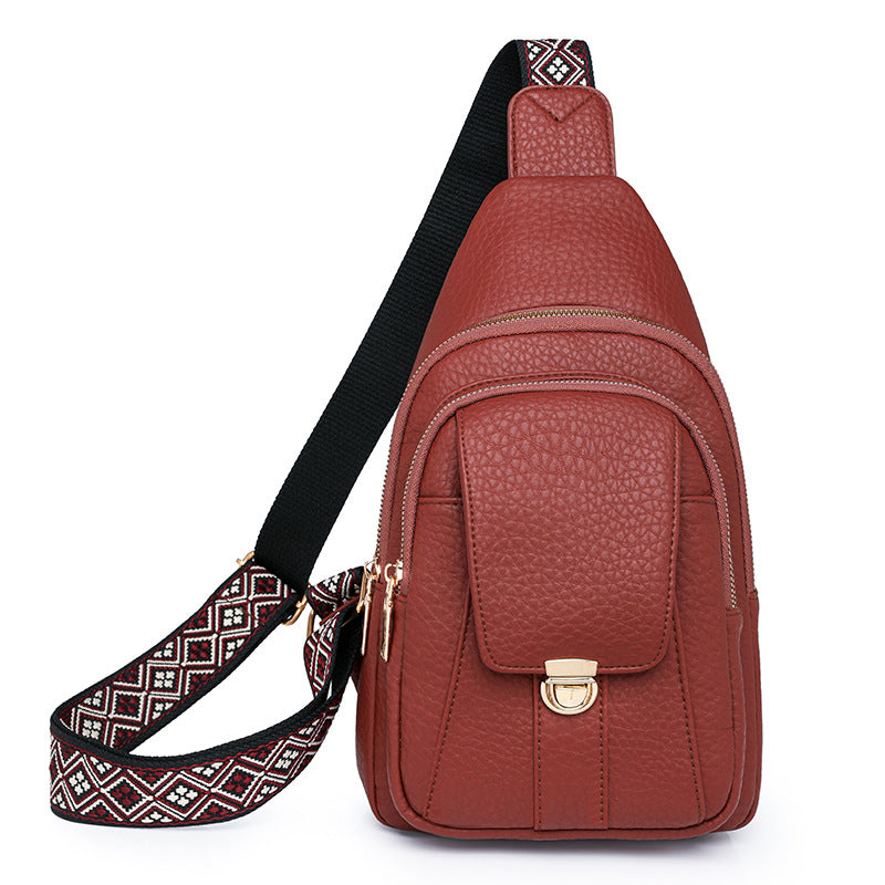 Red Faux-Leather Chest Bag – Soft Retro Crossbody for Women | noémi