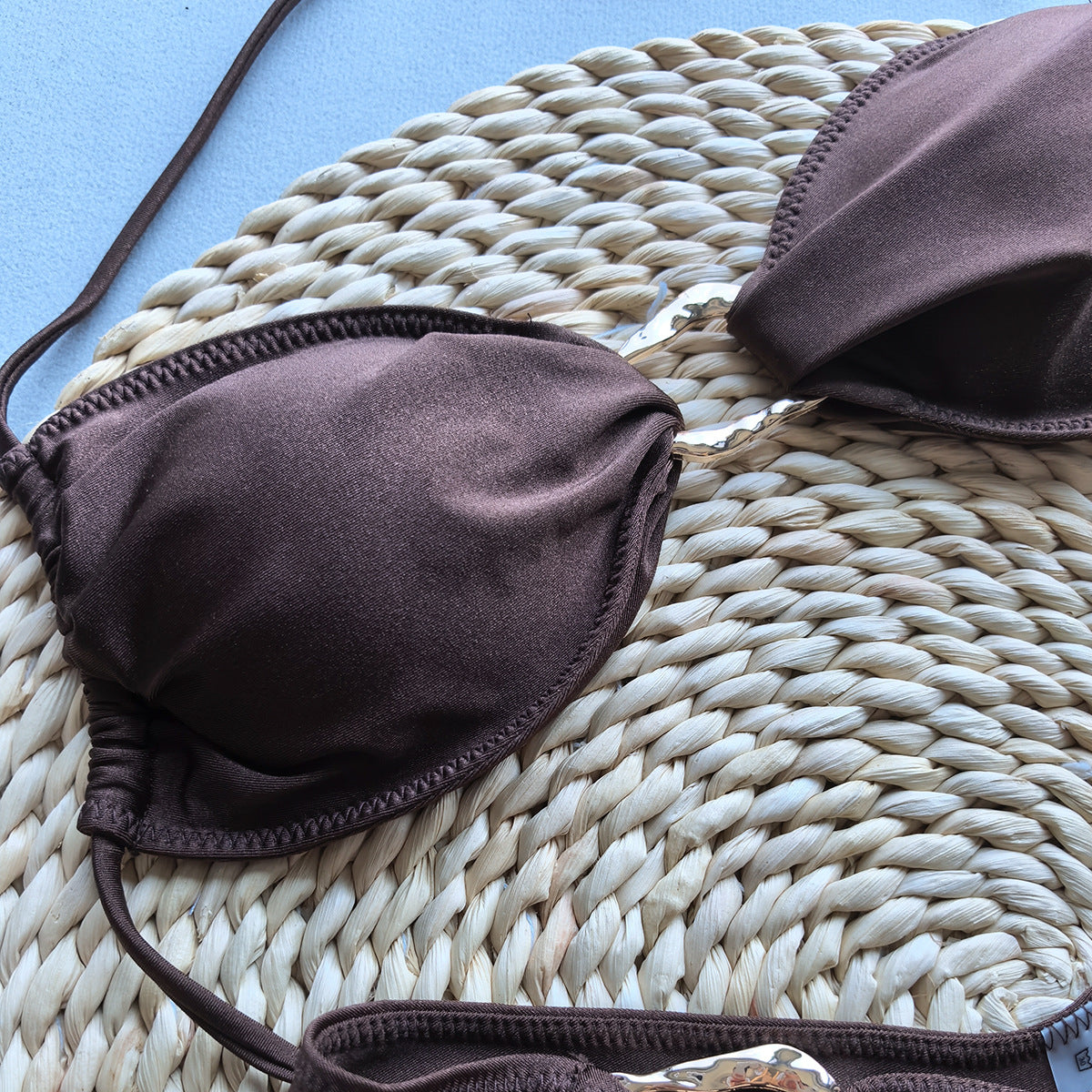 Solid Color Split Bikini Set for Women with Minimal Design | noémi