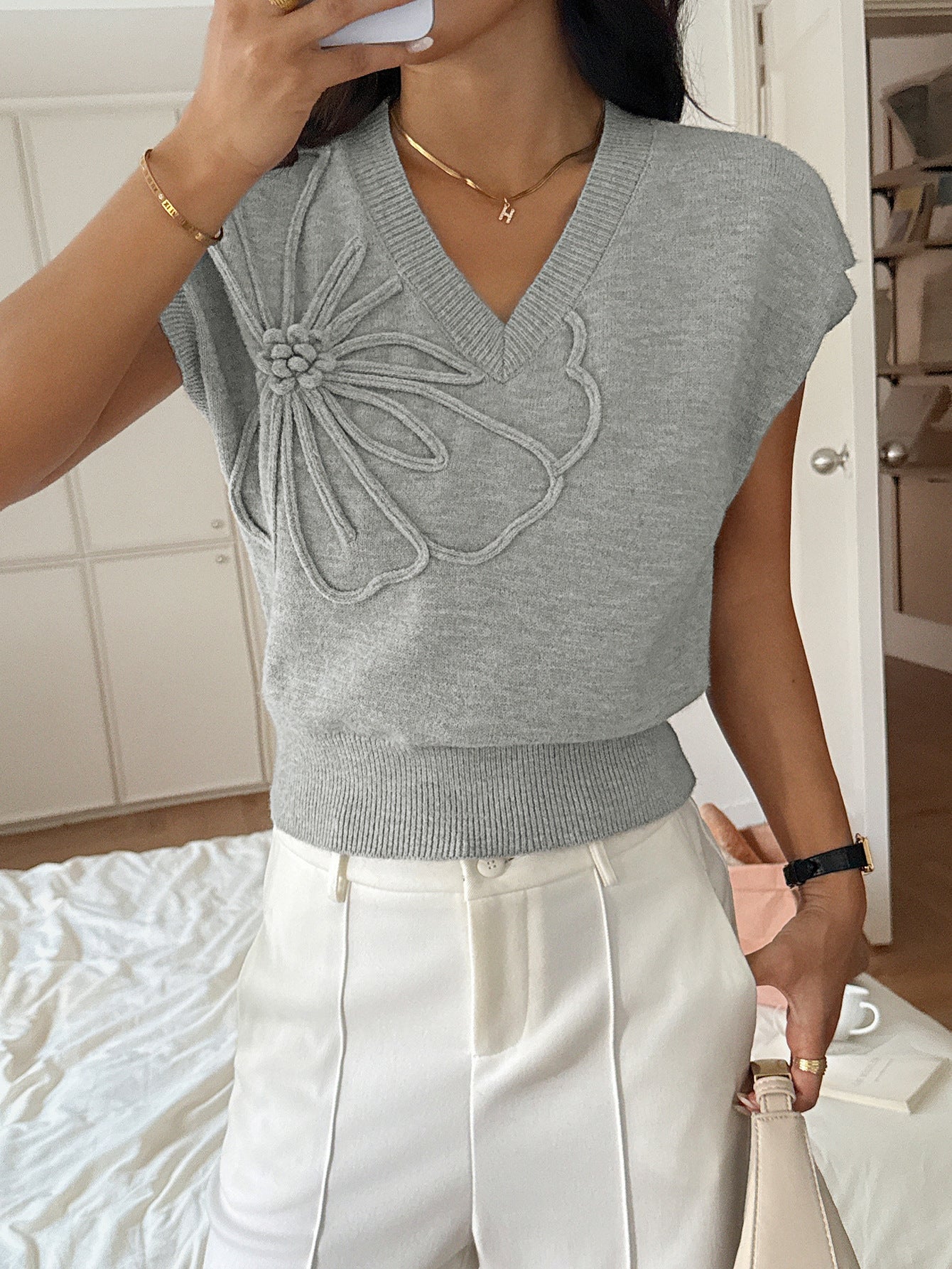 Womens Sweater | Deep V Neck, Short Sleeve Knit Top | noémi