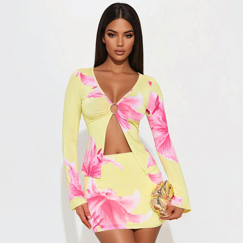 Ring Slit Two Piece Set | Long Sleeve Crop Top & Bodycon Mini Skirt | noémi