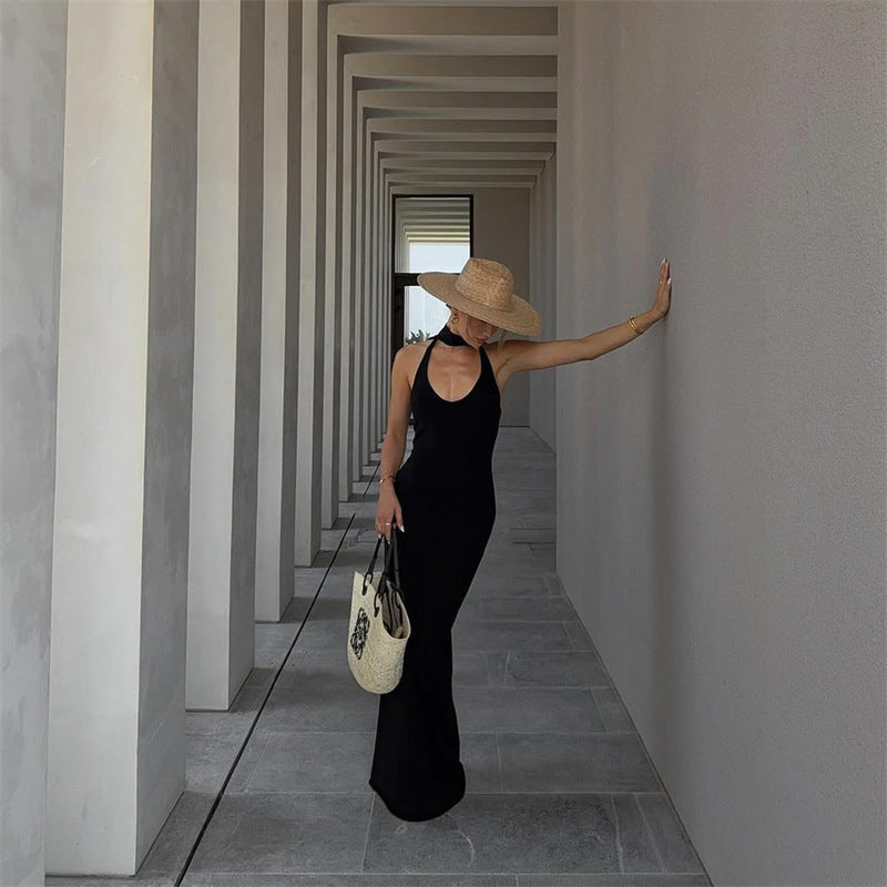 Sleek Halter Dress | Backless, Ribbon Tie & Bold Style | noémi