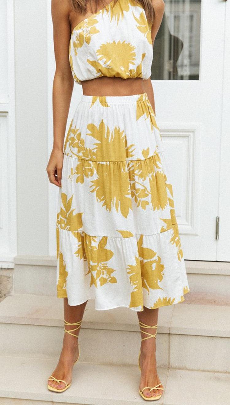 Womens Two Piece Summer Set | Diagonal Collar Crop Top, Large Swing Skirt | noémi