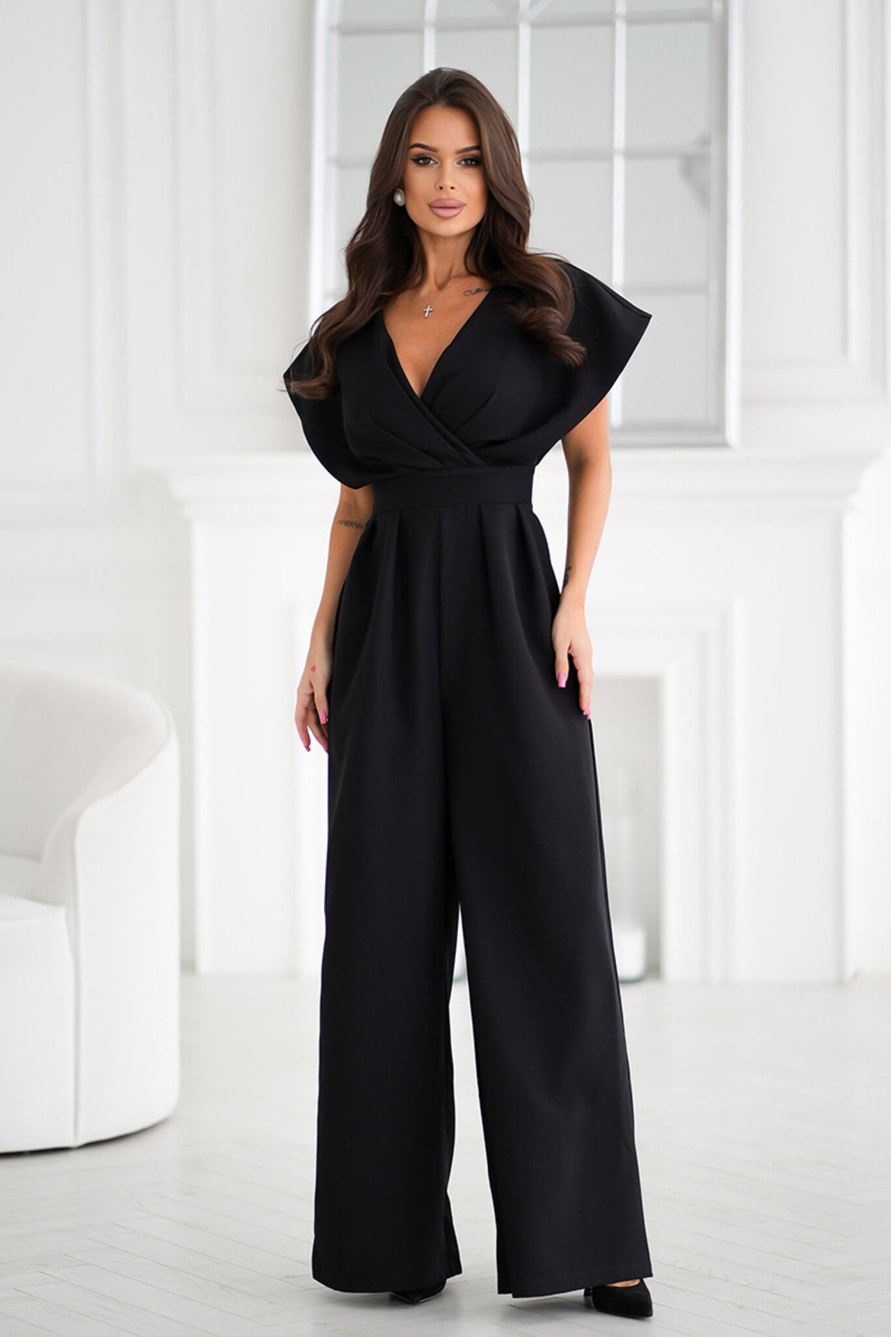 Summer Jumpsuit | VNeck, Fitted Waist, Solid Color OnePiece Trousers | noémi