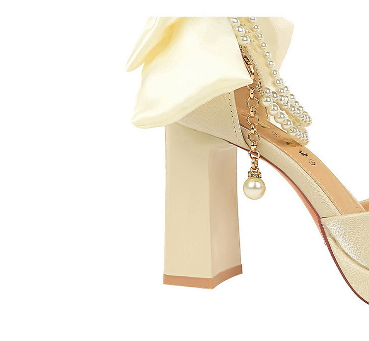 Velvet Block Heel Ankle Strap Pumps with Pearl | noémi