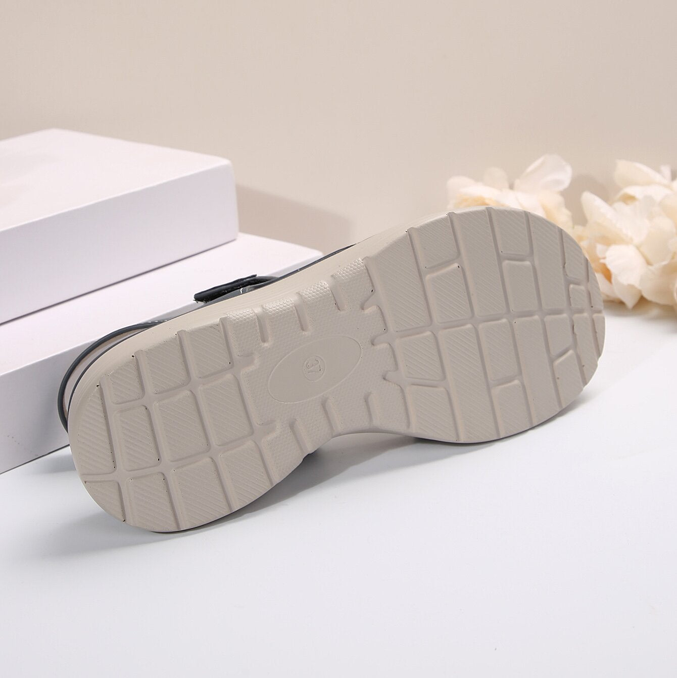 Women’s Cushioned Velcro Platform Sandals | noémi