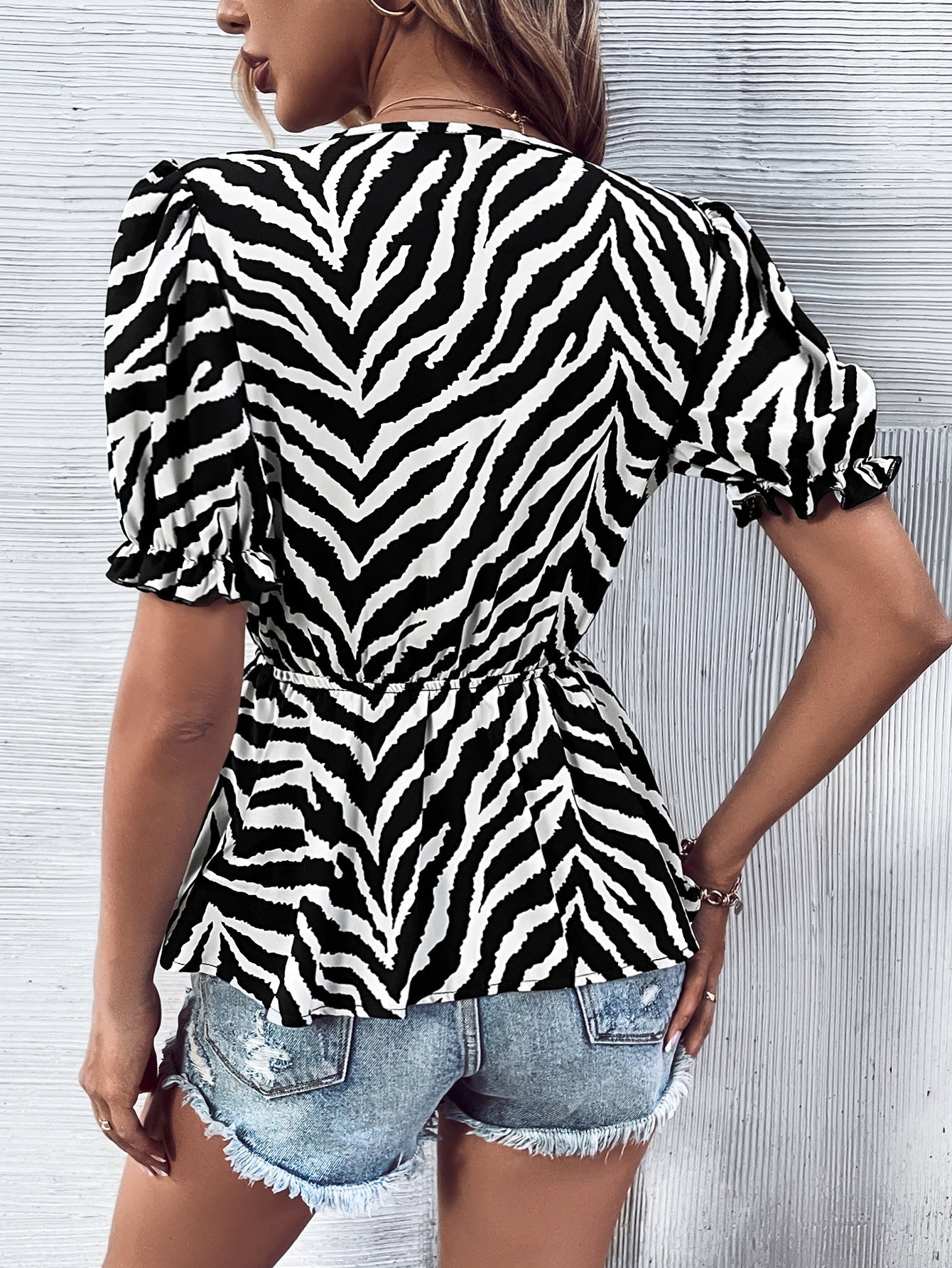 Womens Zebra Print Slimming Skinny Fit Ruffle Sleeve Top | noémi