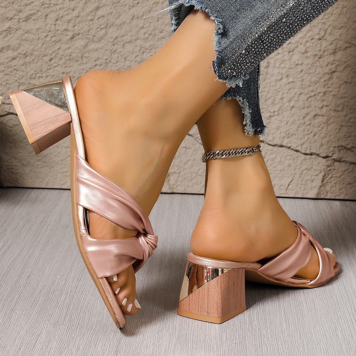 Cross Strap Square Toe Chunky Heel Sandals | Open Toe, Mid Heel | noémi