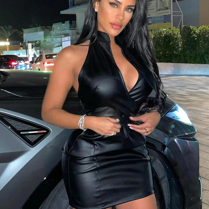 Backless Low Cut Slim Fit Dress with Belt | noémi