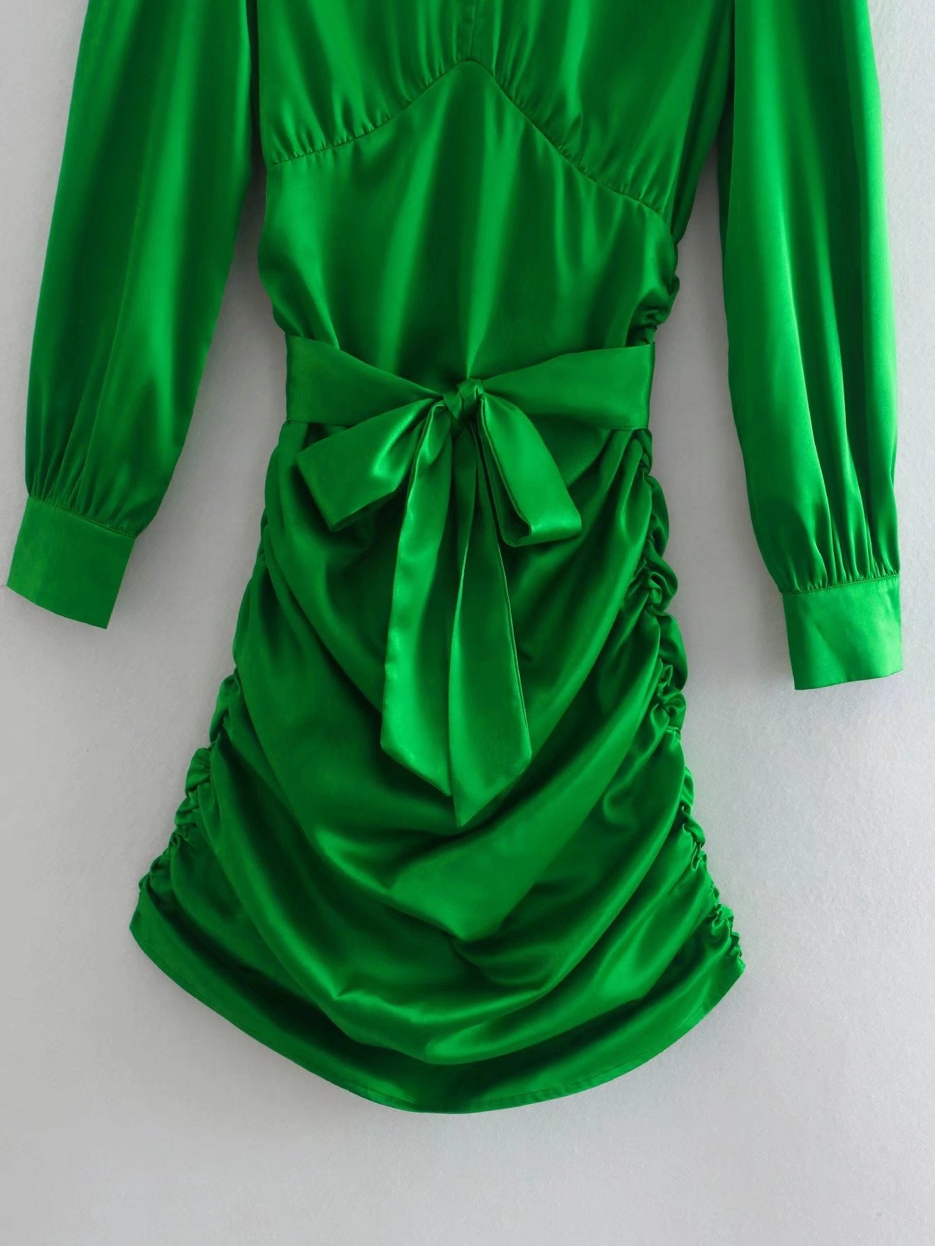 Satin Pleated Dress | Slimming Fit Half Turtleneck | noémi