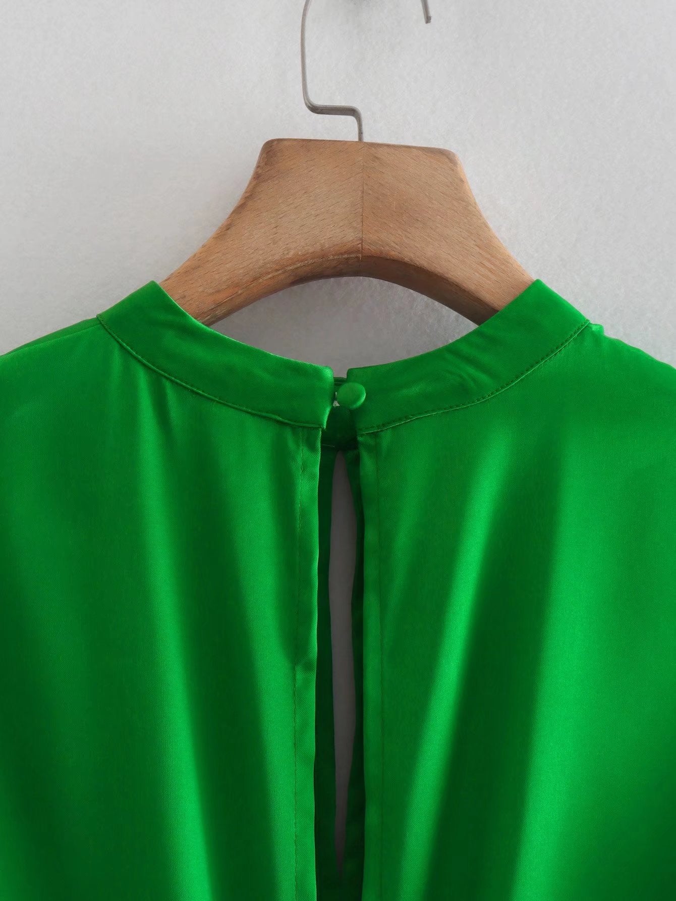 Satin Pleated Dress | Slimming Fit Half Turtleneck | noémi