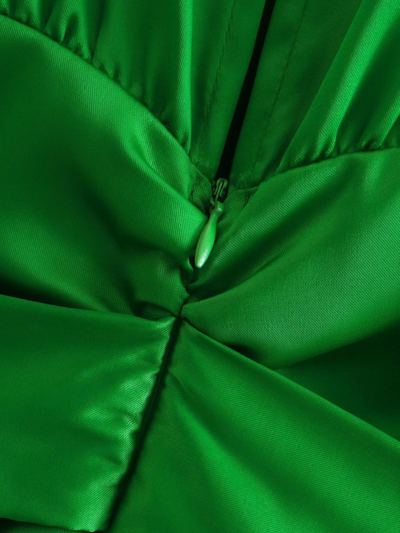 Satin Pleated Dress | Slimming Fit Half Turtleneck | noémi