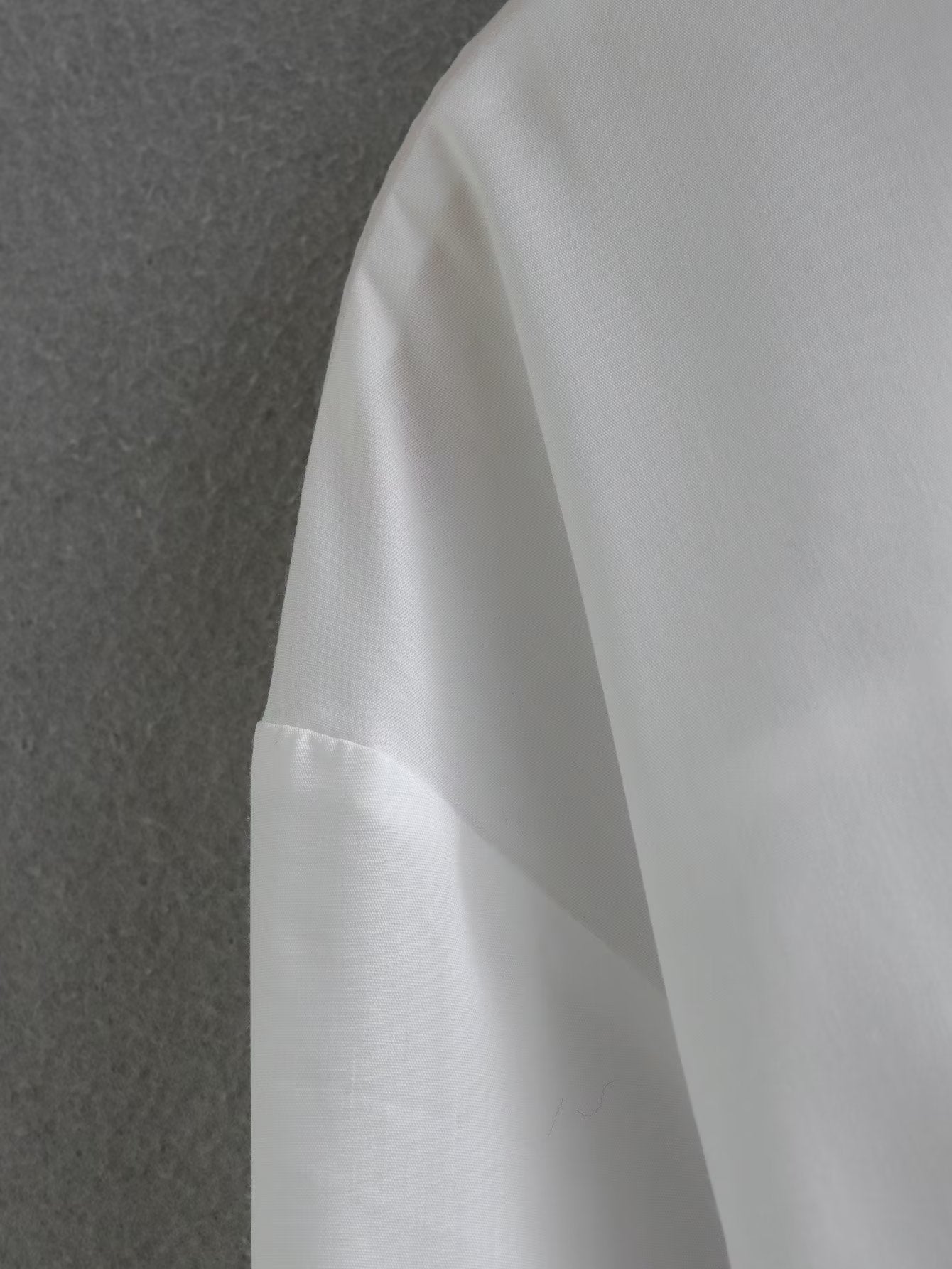 White Polo Collar Shirt | Long Sleeve Single Pocket | noémi