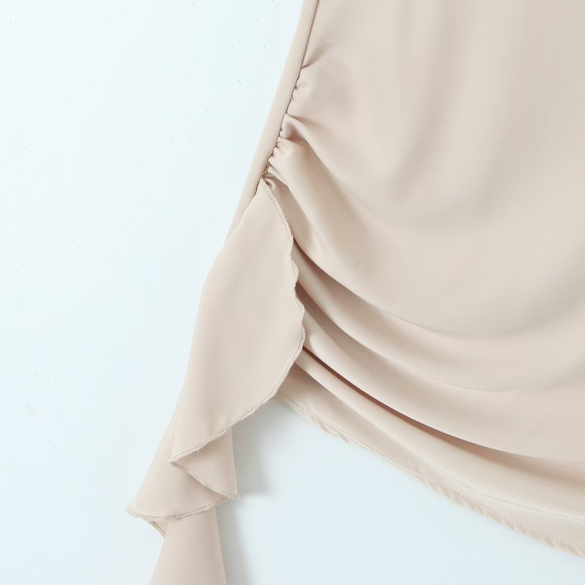 Backless V Neck Slim Fit Dress with 3D Floral Detail and Ribbon Tie | noémi