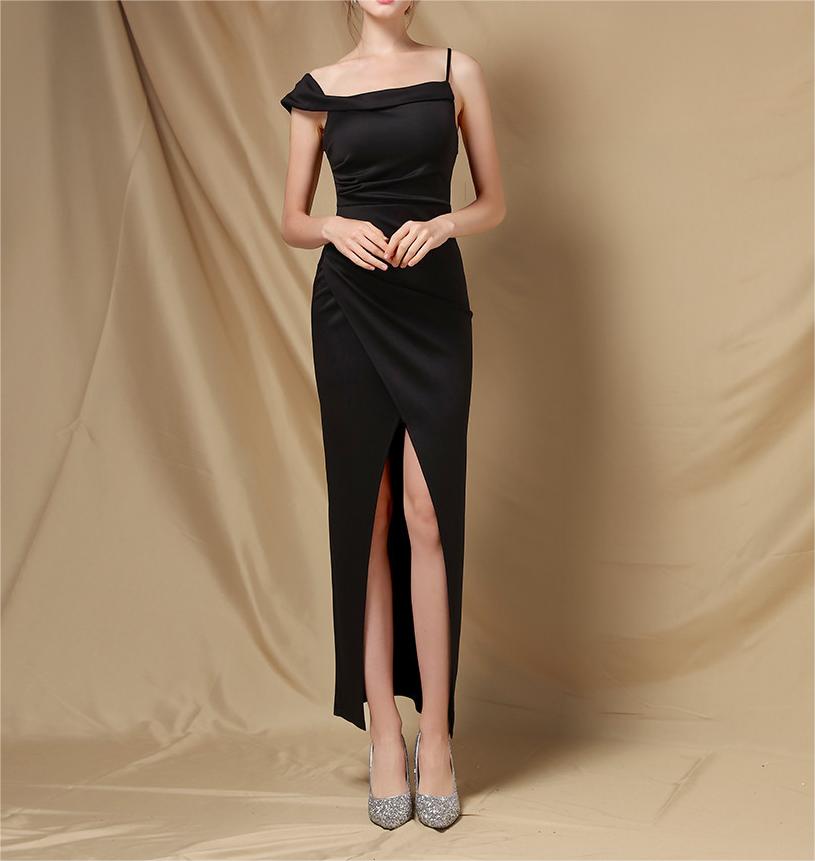 Off Shoulder Mini Dress | Slimming Fit | noémi