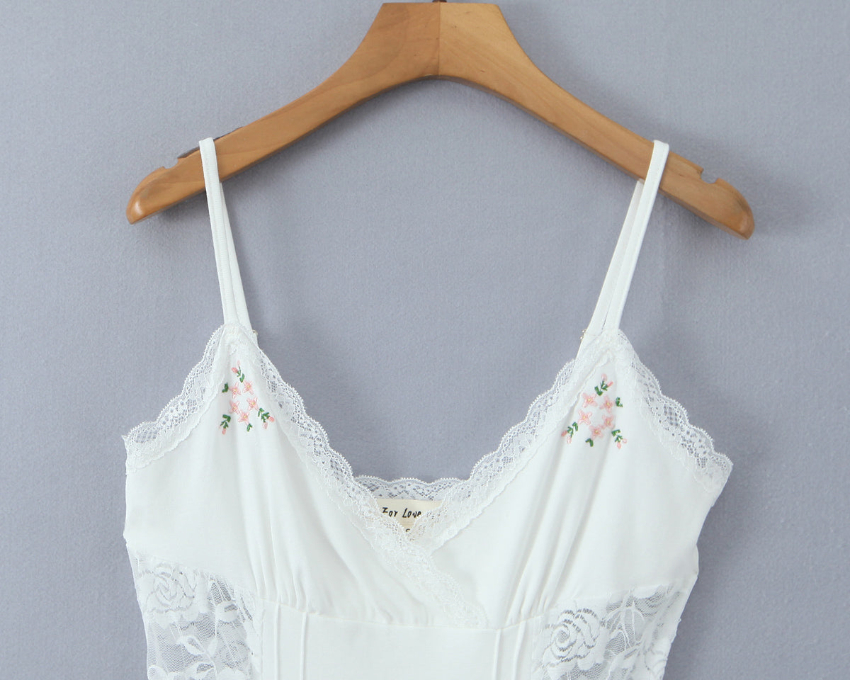 Floral Embroidered Lace Patchwork Knit Sling Dress | noémi