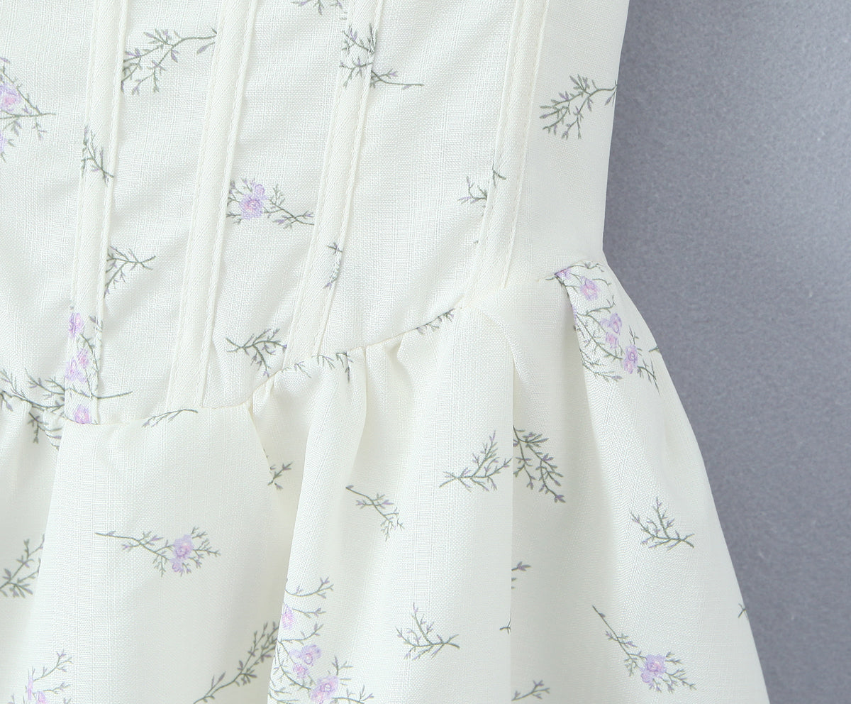 Womens VNeck Printed Dress | Retro Fit with Waist Shaping Detail | noémi