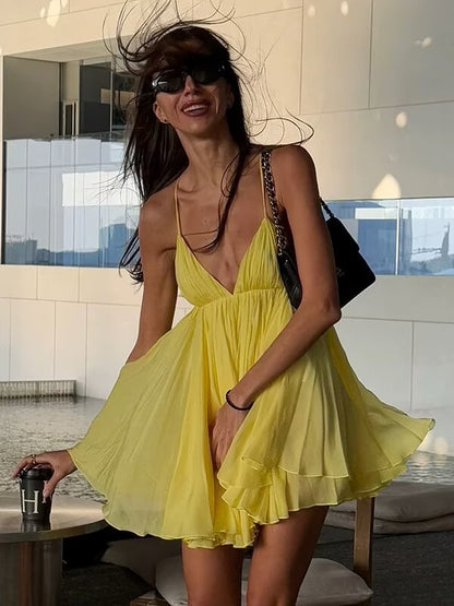 Strappy V Neck Backless Dress with High Waist and Slim Fit | noémi