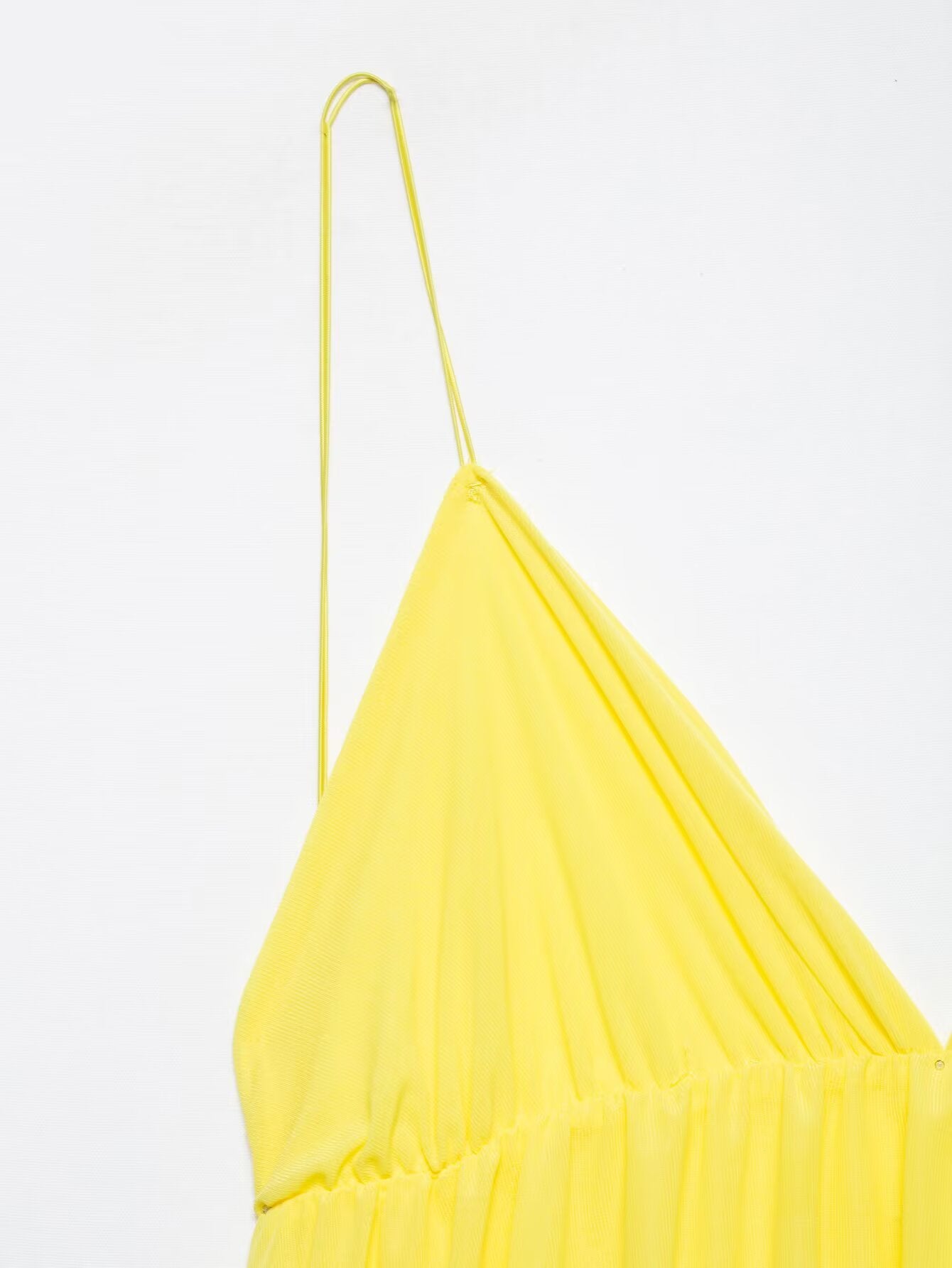 Strappy V Neck Backless Dress with High Waist and Slim Fit | noémi