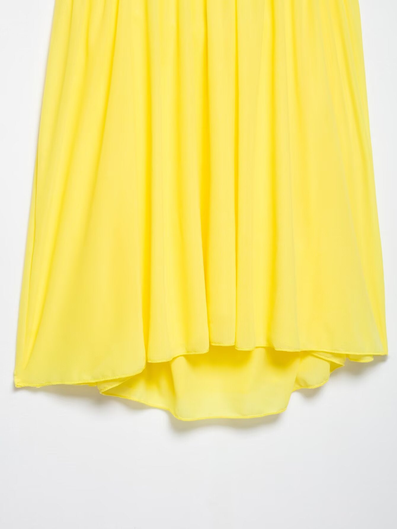 Strappy V Neck Backless Dress with High Waist and Slim Fit | noémi