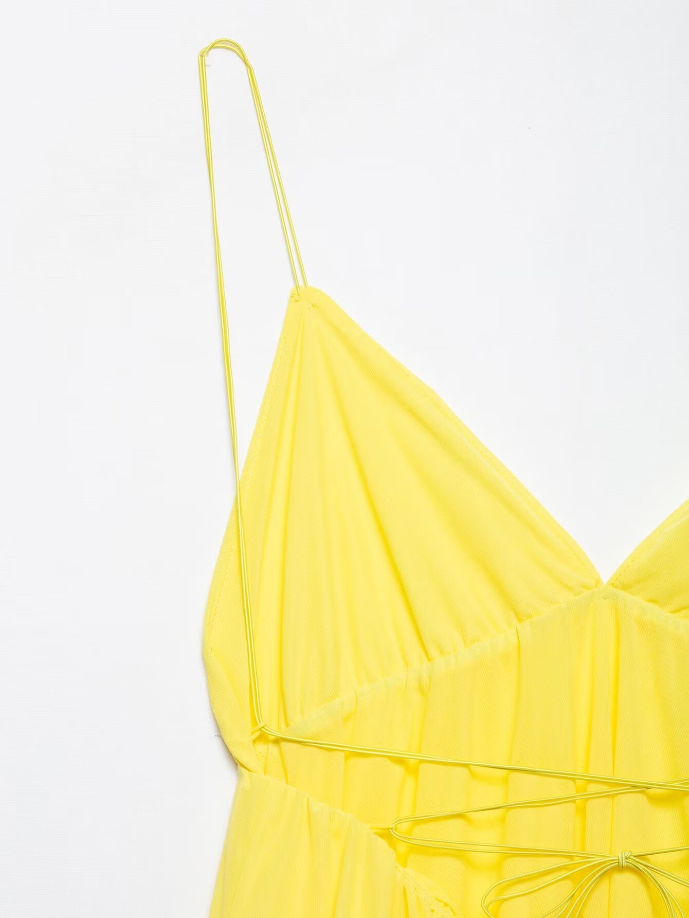 Strappy V Neck Backless Dress with High Waist and Slim Fit | noémi