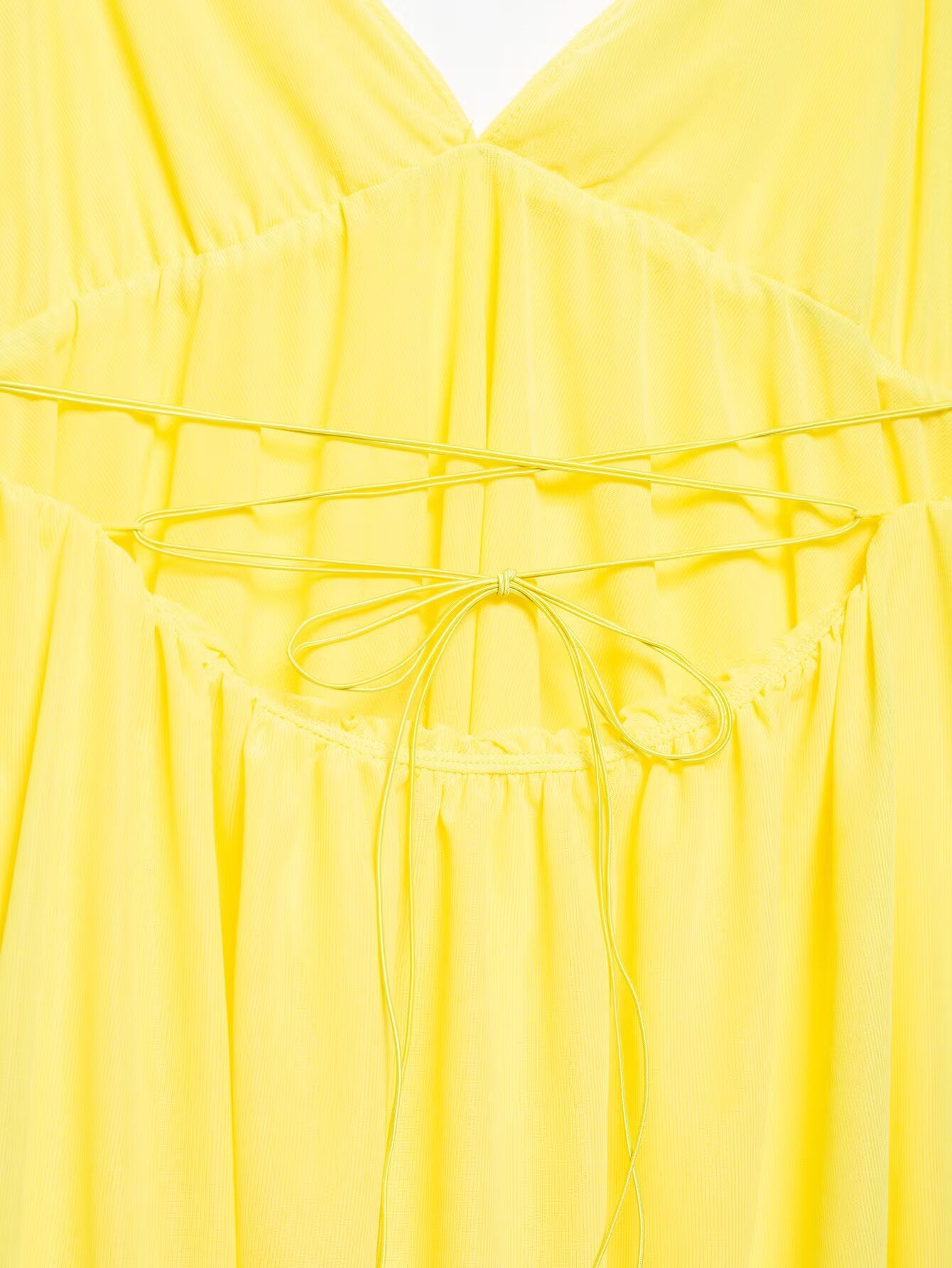 Strappy V Neck Backless Dress with High Waist and Slim Fit | noémi