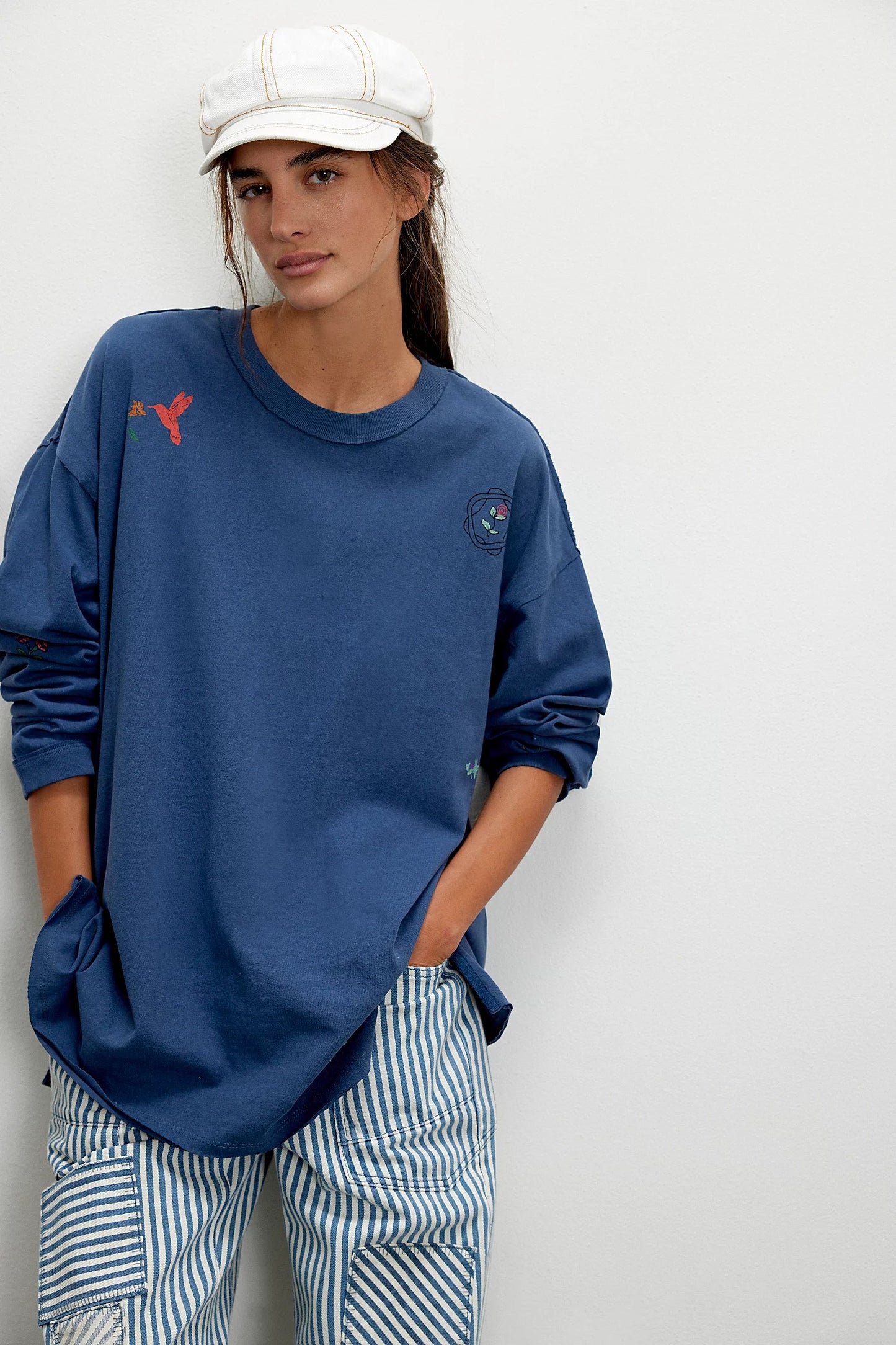 Womens Oversized Embroidered Sweatshirt | noémi