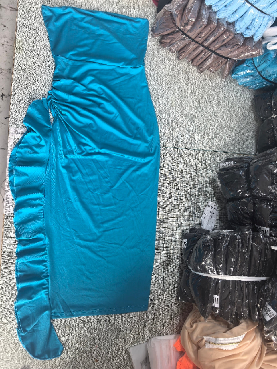 Womens Slim Fit Slit Bodycon Dress | Strapless Wrapped Chest | noémi