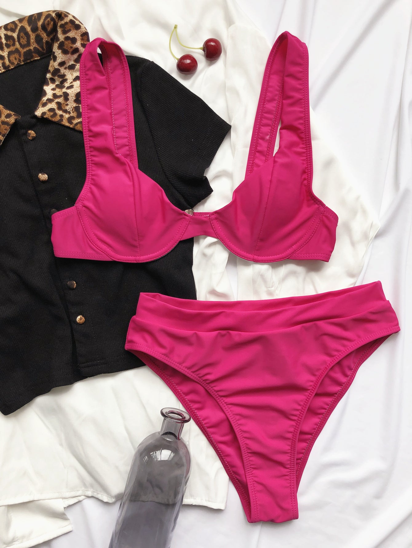 Split Bikini | Women’s TwoPiece Swimsuit | noémi