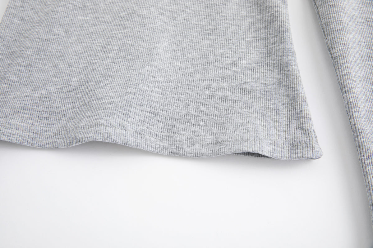 V Neck Long Sleeve Pullover Top with Chest Cutout and Slim Fit | noémi