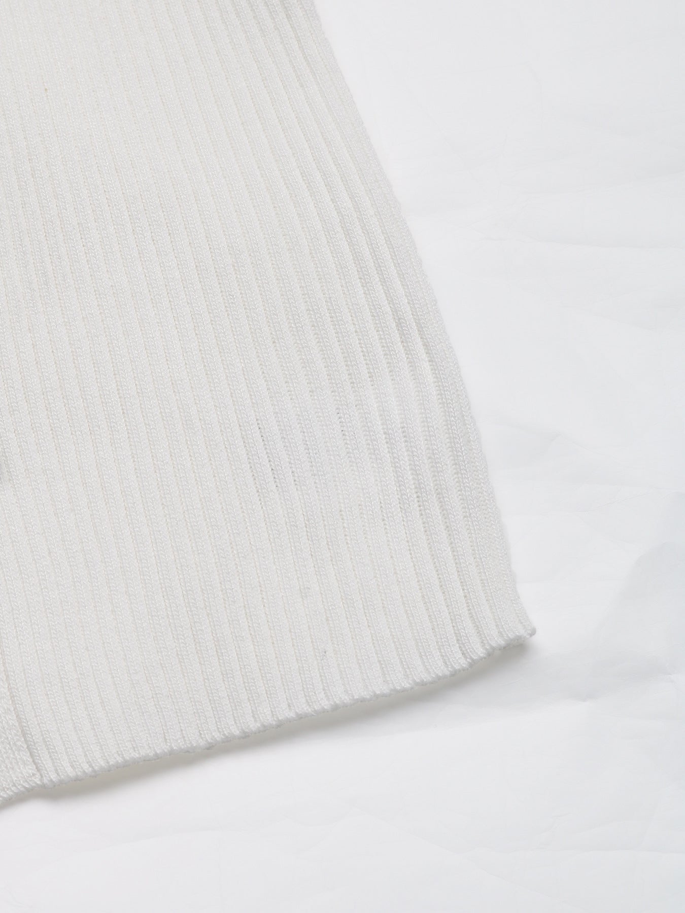 Knitted Short Vest with Bow and Hollow Cutouts for Women | noémi