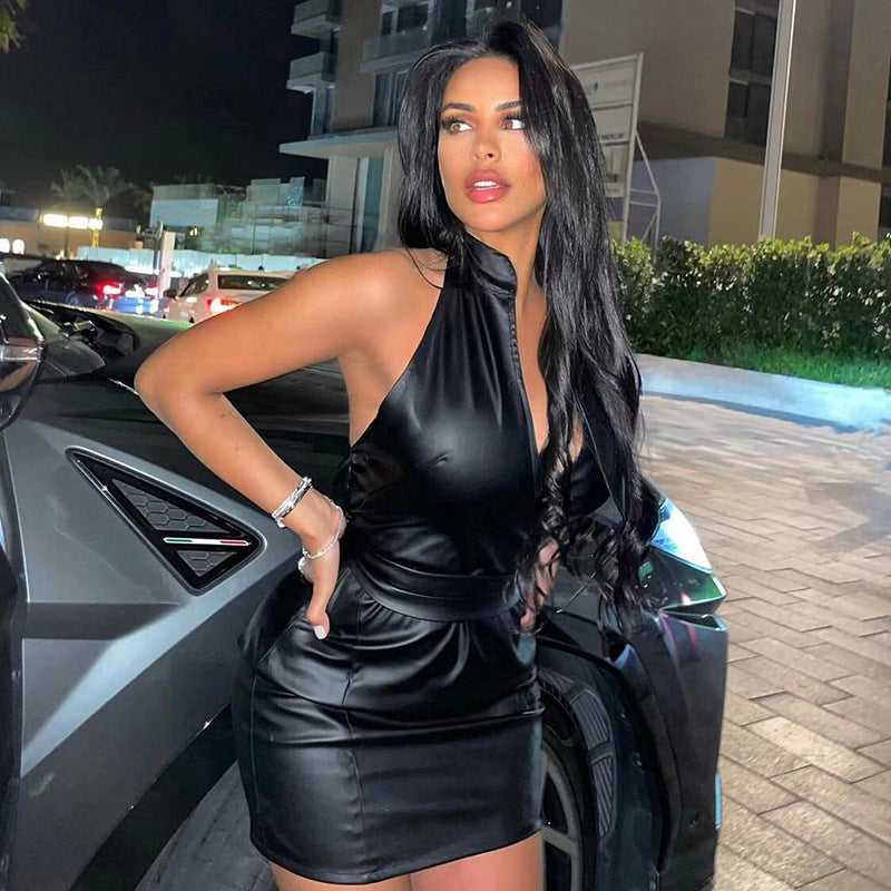 Backless Low Cut Slim Fit Dress with Belt | noémi